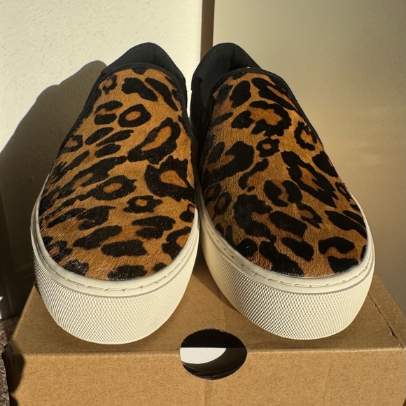 UGG Cahlvan Panther Print Sneaker - size 8 - NEW IN BOX - Picture 3 of 10
